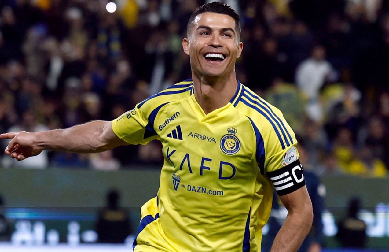 CR7 nears the thousand mark: Cristiano Ronaldo reaches 940 goals and extends his lead over Messi