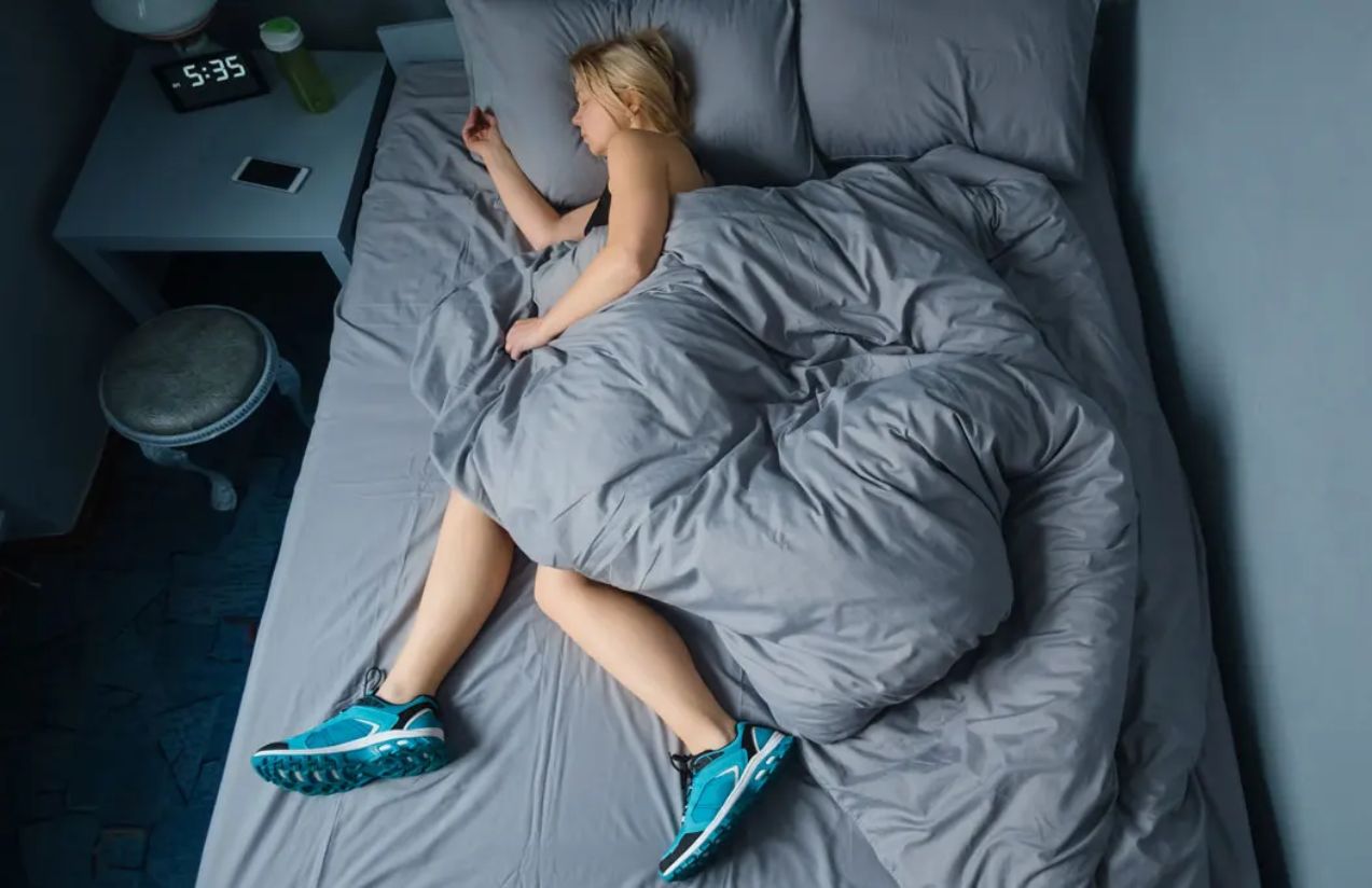 Sleeping early: The key to running with more energy at dawn