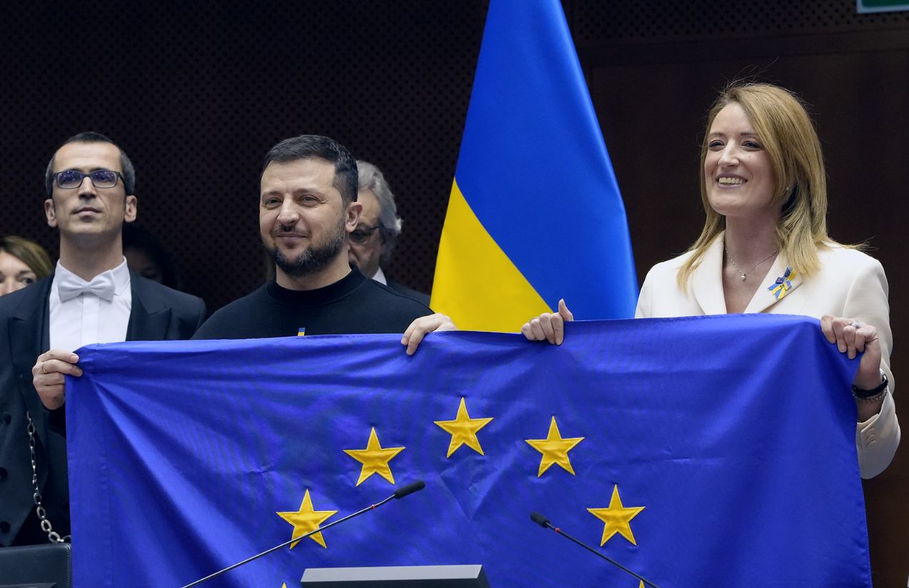 Europe backs Zelensky: Leaders to accompany Ukrainian president to Trump meeting at the White House Europe backs Zelensky: Leaders to accompany Ukrainian president to Trump meeting at the White House