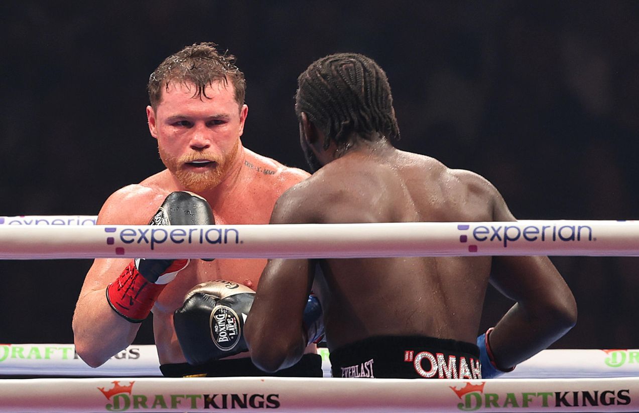 Terence Crawford dethrones Canelo and becomes undisputed champion Terence Crawford dethrones Canelo and becomes undisputed champion