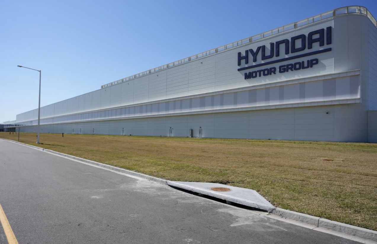 Families at risk after massive Immigration raid at Hyundai plant in Georgia