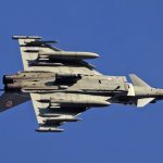 A British fighter jet flipped upside down in an incredible maneuver in the sky, showcasing its powerful artillery