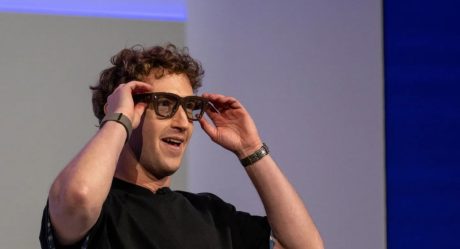 Mark Zuckerberg unveils the new Meta Ray-Ban display glasses: AI now in sight