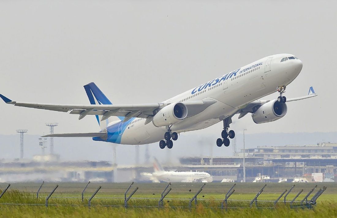 Using Airplanes The importance of airplane mode: How It protects your flight and what ...