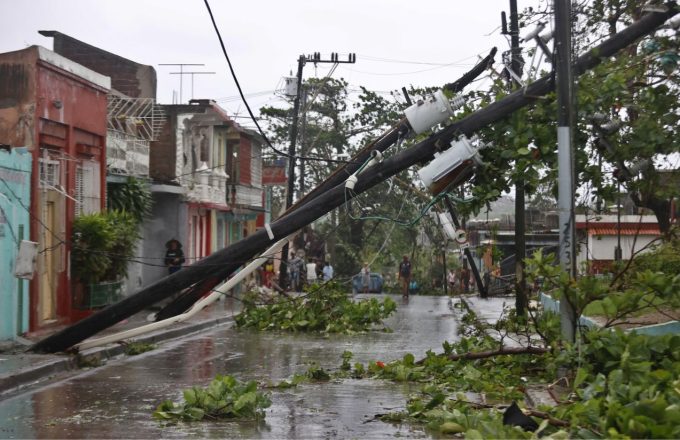 Hurricane Melissa leaves dozens dead and reduces Cuban homes to rubble Destruction in the streets, power poles, and parks of Cuba after the passage of Melissa