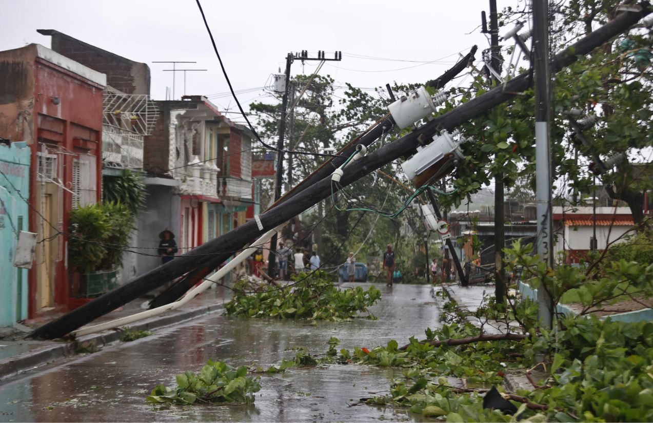Hurricane Melissa leaves dozens dead and reduces Cuban homes to rubble Destruction in the streets, power poles, and parks of Cuba after the passage of Melissa