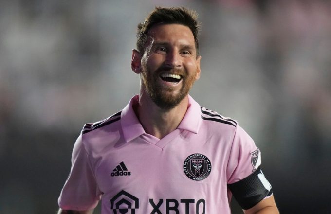 Lionel Messi breaks records and claims the Golden Boot in the MLS Lionel Messi breaks records and claims the Golden Boot in the MLS