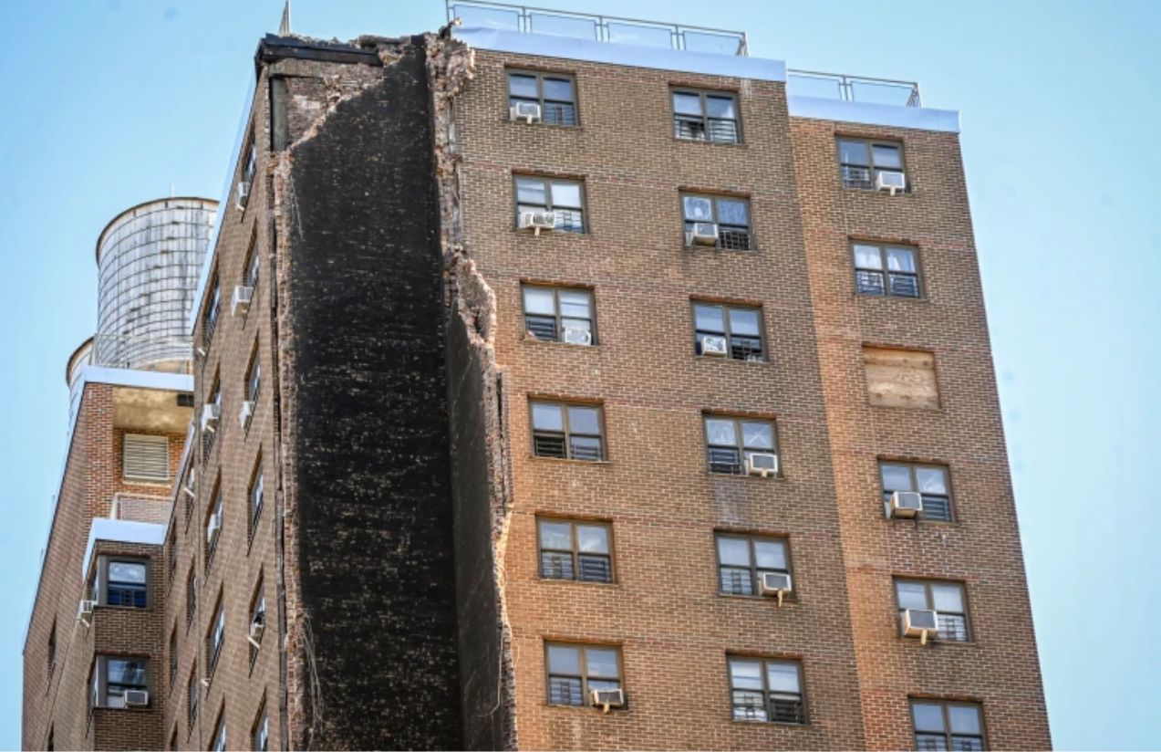 Chaos in New York: Bronx building partially collapses and alarms residents Chaos in New York: Bronx building partially collapses and alarms residents