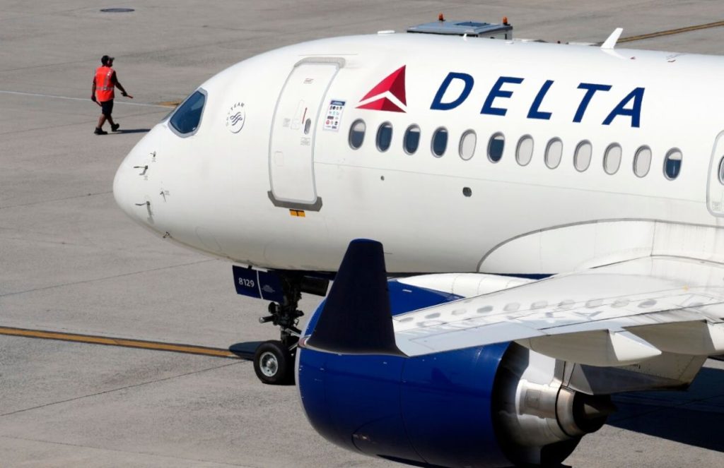 Unexpected crash at LaGuardia: Two Delta planes collide while taxiing A Delta airplane parked at an airport waiting for passengers