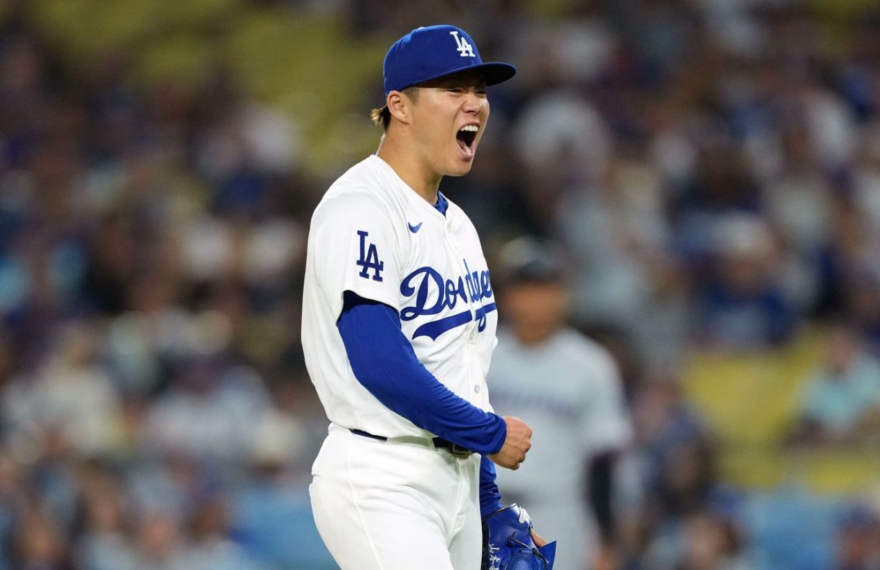 Yamamoto leads Dodgers to the Division Series after sweeping the Reds