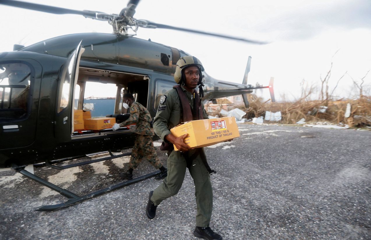 Rescue in Jamaica: United States planes and helicopters aid areas devastated by Hurricane Melissa