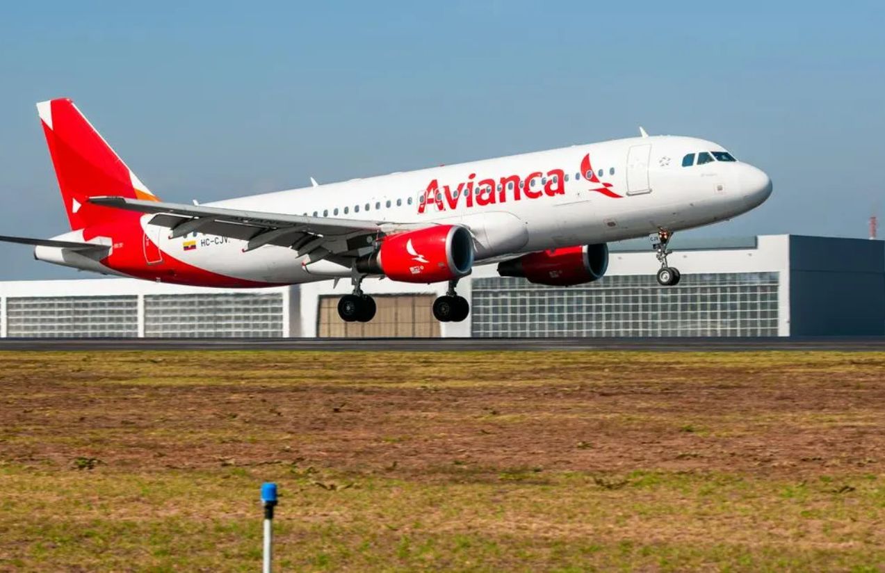 Avianca grounds more than 70% of Its fleet due to required A320 software update Avianca grounds more than 70% of Its fleet due to required A320 software update