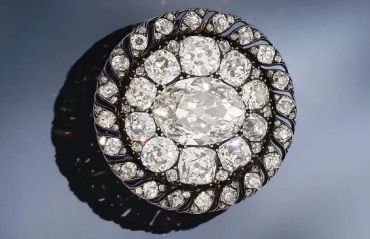 Auctioned for €3.8 Million: A hat brooch lost by Napoleon Auctioned for €3.8 Million: A hat brooch lost by Napoleon