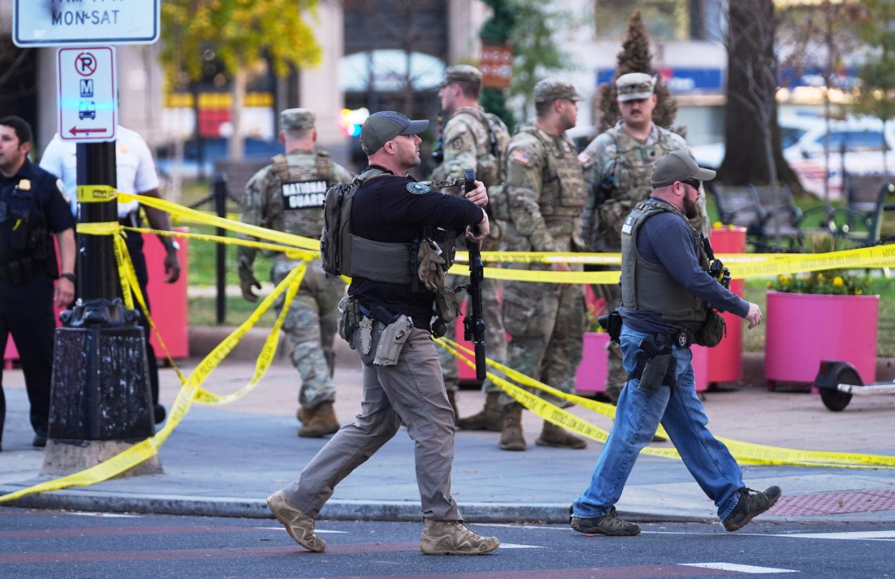 Shooting near the White House leaves two United States National Guard soldiers seriously injured Shooting near the White House leaves two United States National Guard soldiers seriously injured