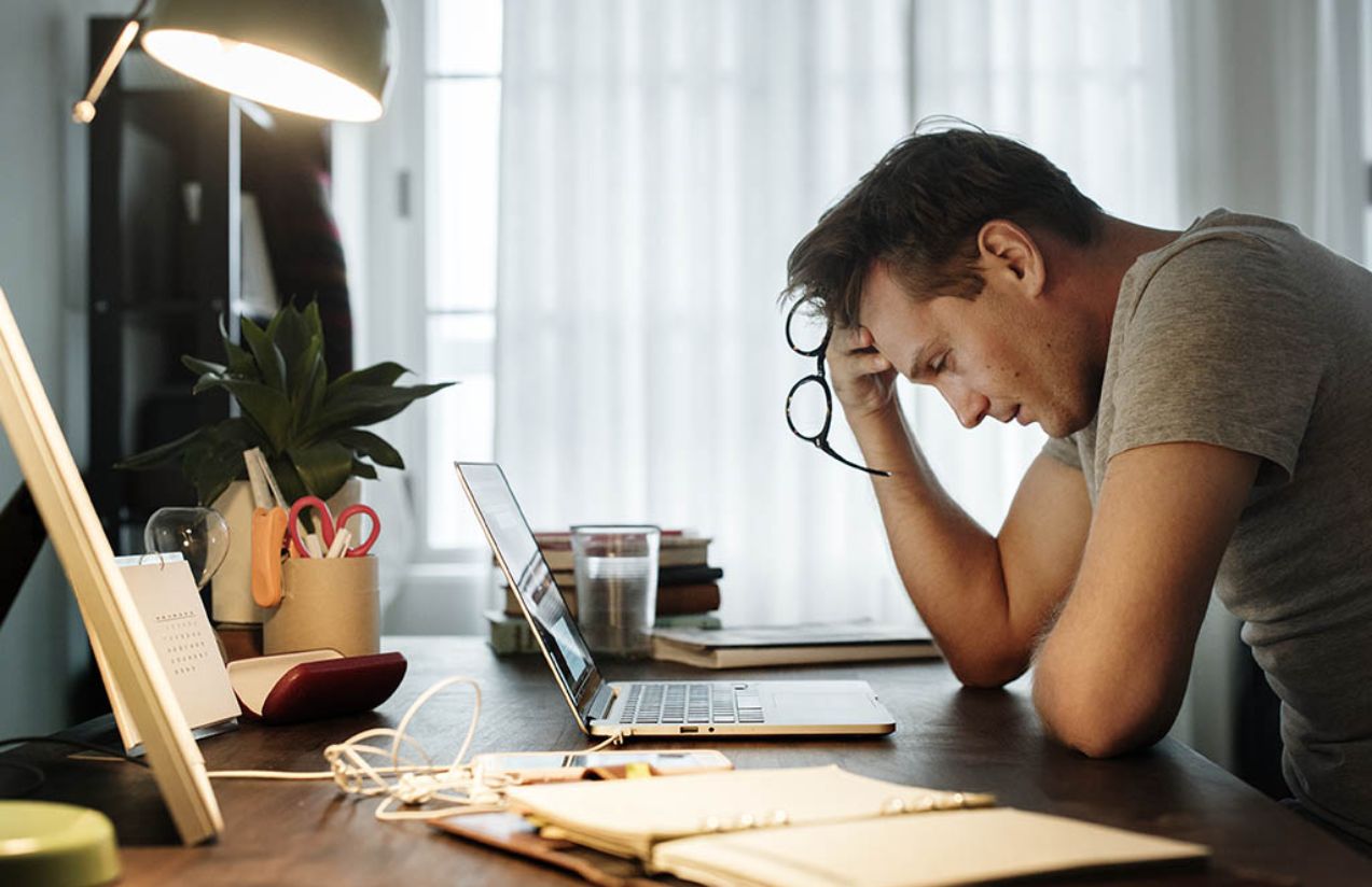 4 physical signs of stress you should never ignore, according to experts 4 physical signs of stress you should never ignore, according to experts