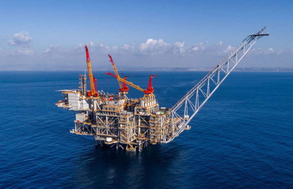 Israel approves historic gas deal with Egypt worth $35 billion A gigantic Israeli offshore platform in the middle of the sea, with large cranes and pipelines
