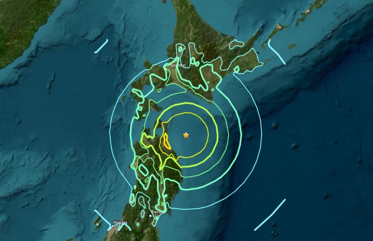Powerful 7.6 magnitude earthquake in Japan triggers tsunami alert Powerful 7.6 magnitude earthquake in Japan triggers tsunami alert