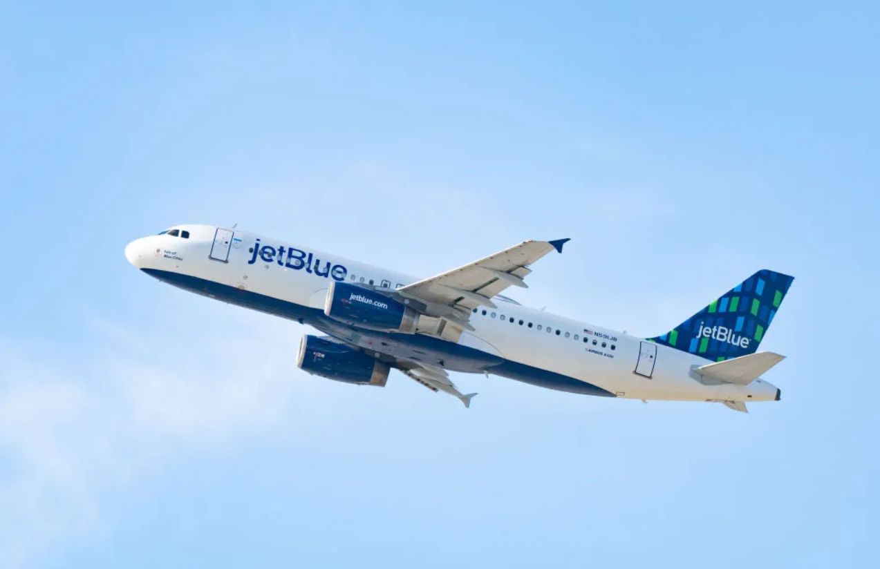 JetBlue flight faces tense moments near Venezuela due to midair collision risk JetBlue flight faces tense moments near Venezuela due to midair collision risk
