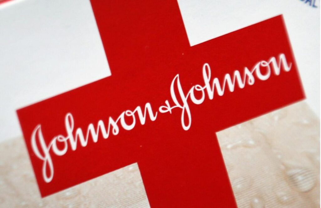 Johnson & Johnson ordered to pay $40 million over cancer linked to baby powder Johnson & Johnson ordered to pay $40 million over cancer linked to baby powder
