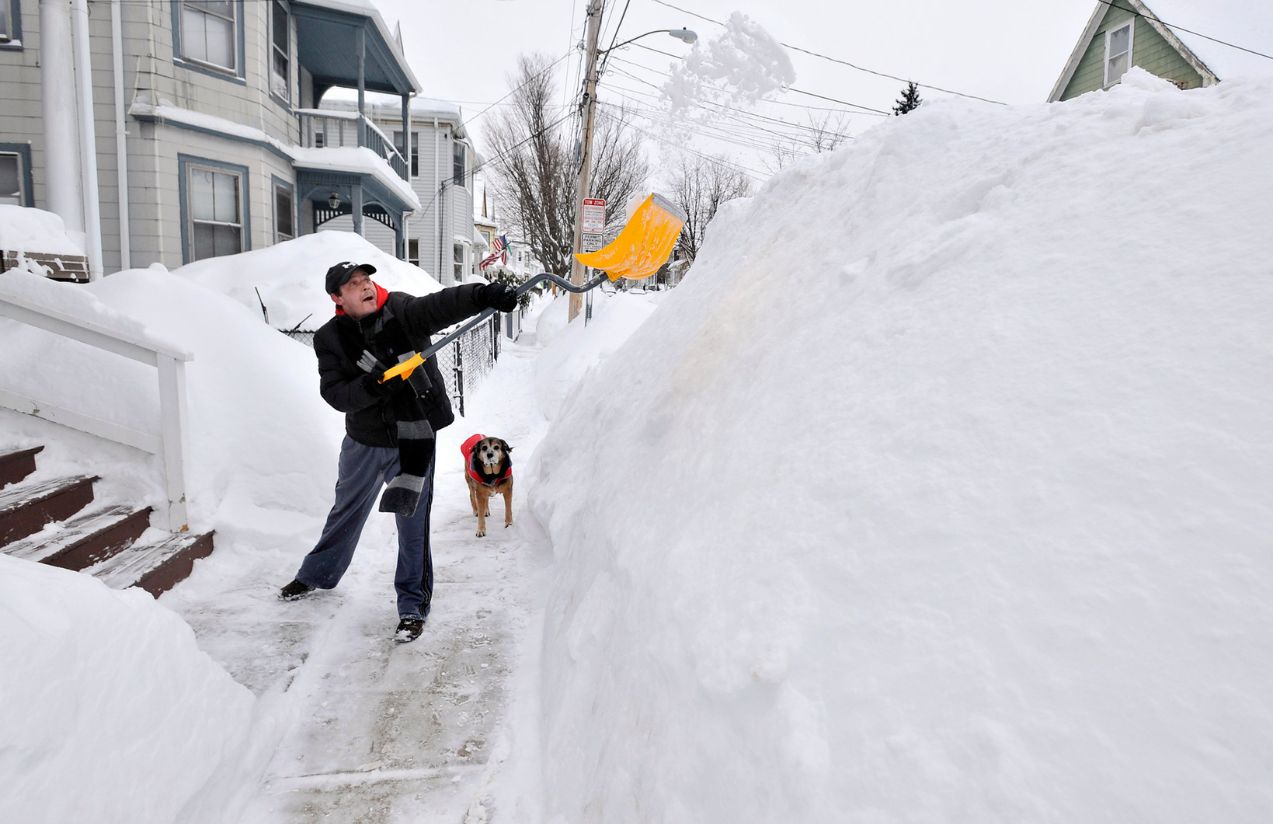 A “bomb cyclone” threatens snow, ice, and chaos across the central and northeastern United States A “bomb cyclone” threatens snow, ice, and chaos across the central and northeastern United States