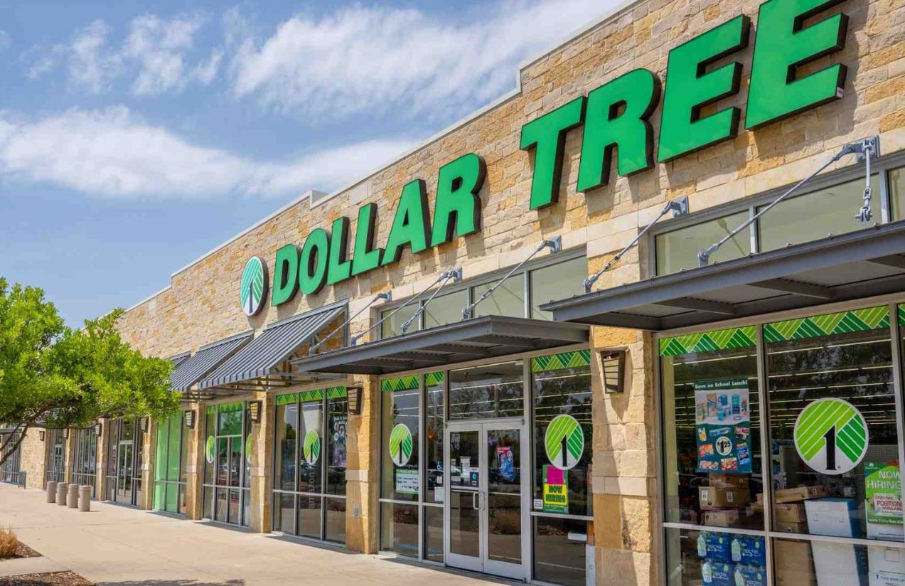 Macabre discovery in Miami: Woman’s body found inside a freezer at a Dollar Tree store Macabre discovery in Miami: Woman’s body found inside a freezer at a Dollar Tree store