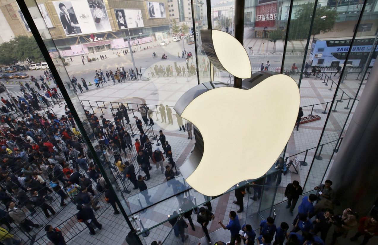 Apple shatters sales records thanks to the iPhone’s success in China