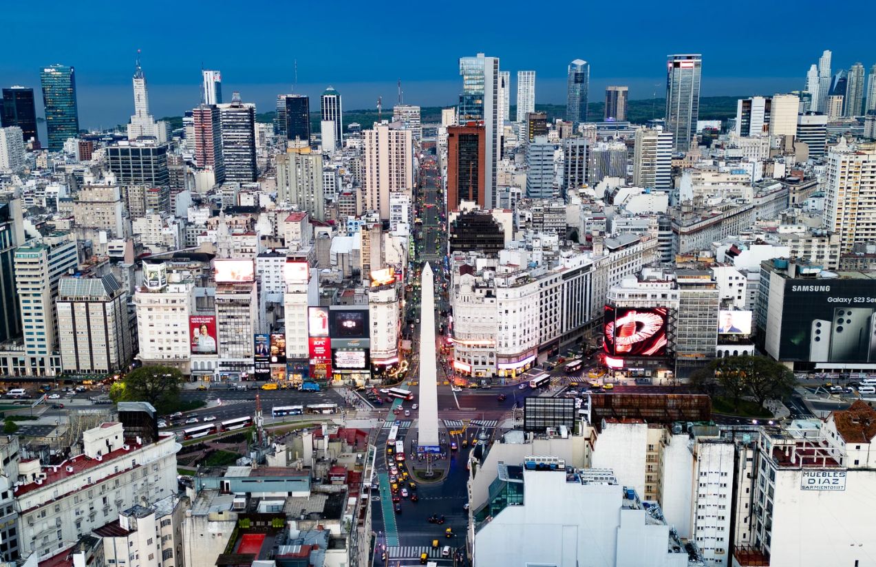 Argentina secures a key US$3 billion loan from international banks