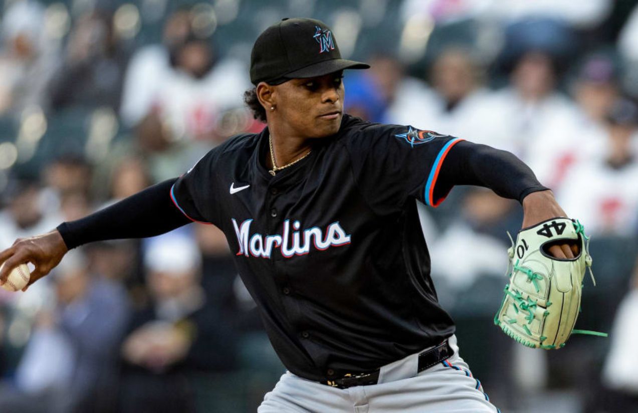 Chicago Cubs shake up the offseason with the signing of starter Edward Cabrera