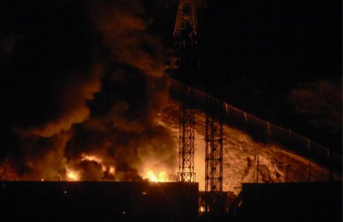 A Venezuelan military base engulfed in smoke and explosions following U.S. attacks