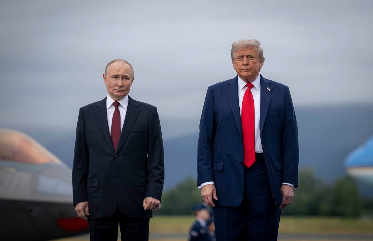 Russian attacks in Ukraine leave one dead and dozens injured amid peace talks