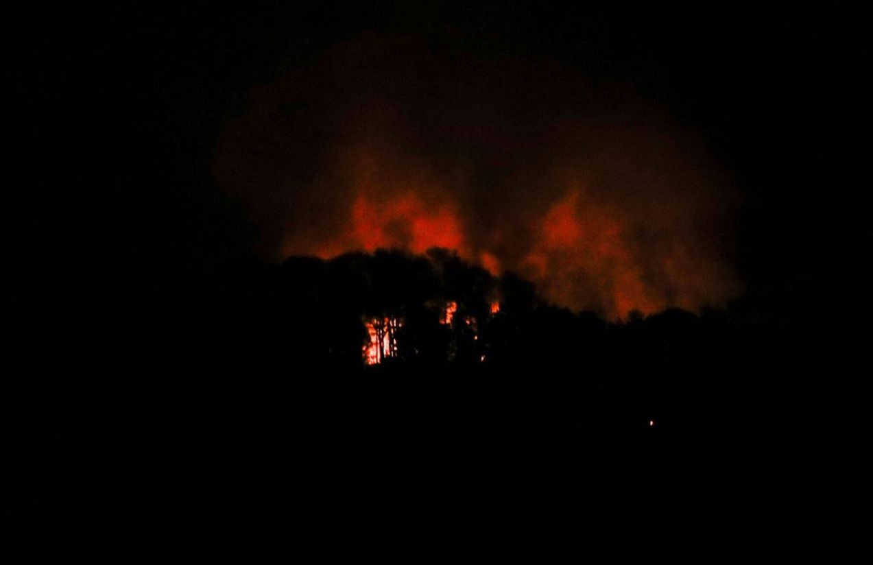 Explosions rock Caracas amid rising tensions with the United States