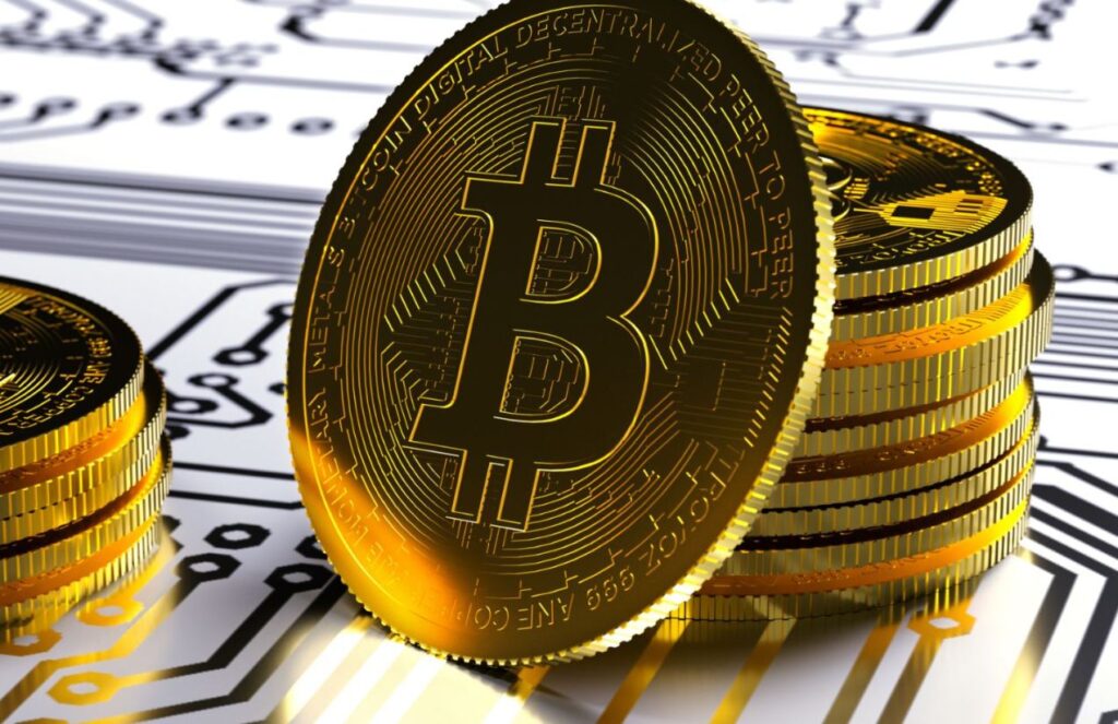 Bitcoin falls to Its lowest level since Donald Trump’s return to the White House A physical Bitcoin coin with its well-known logo printed on it