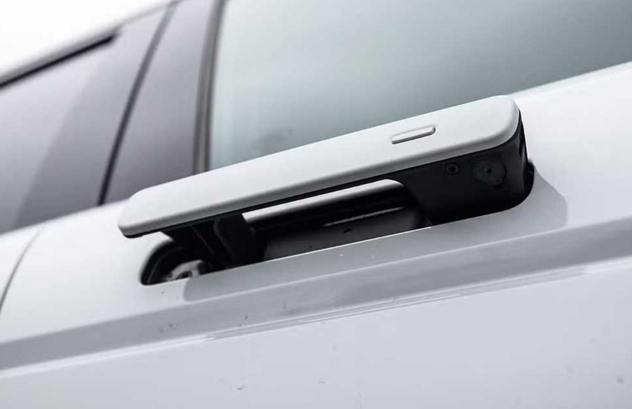 China prioritizes safety and bans hidden door handles in cars
