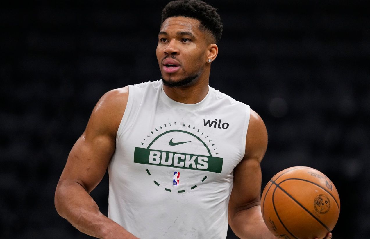 Giannis Antetokounmpo stays in Milwaukee after NBA trade deadline