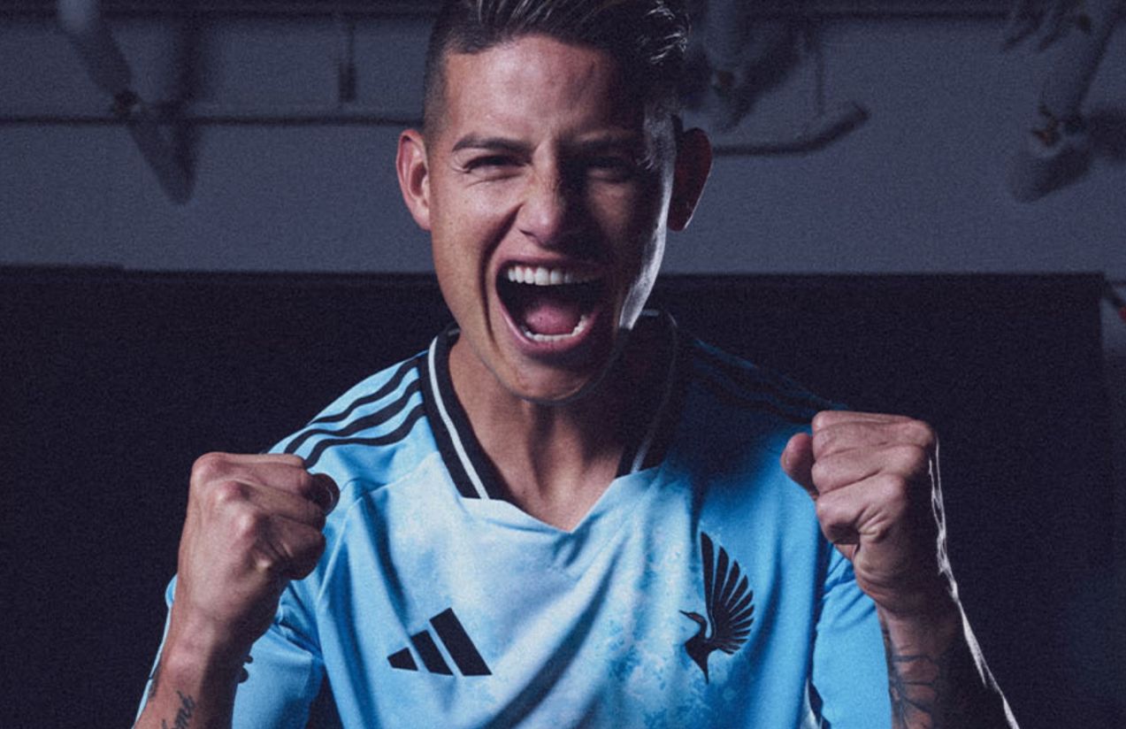 James with a very euphoric expression, celebrating his arrival to the team in the United States