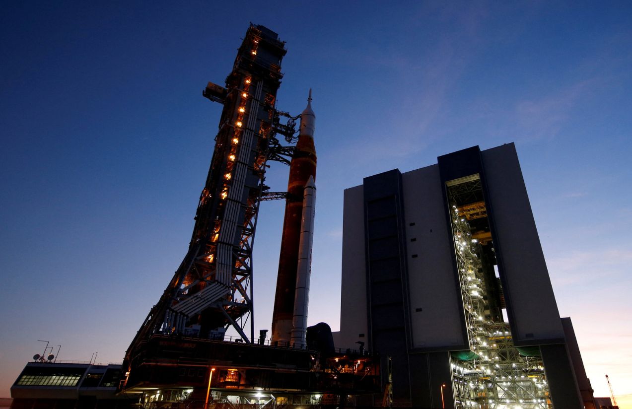 NASA decides to postpone Its return to the moon and adjusts the artemis program NASA decides to postpone Its return to the moon and adjusts the artemis program