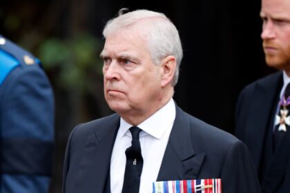 Scandal in the United Kingdom: British police detain former Prince Andrew Prince Andrew with a very serious expression, wearing an impressive elegant suit adorned with several of his medals