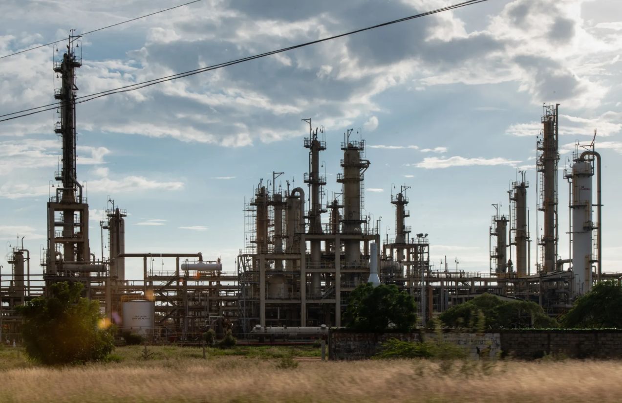 United States authorizes five oil companies to operate in Venezuela after easing sanctions United States authorizes five oil companies to operate in Venezuela after easing sanctions