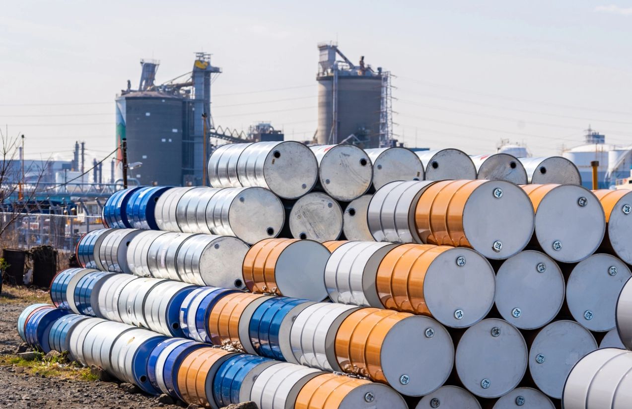 Oil surpasses $100 per barrel amid war with Iran