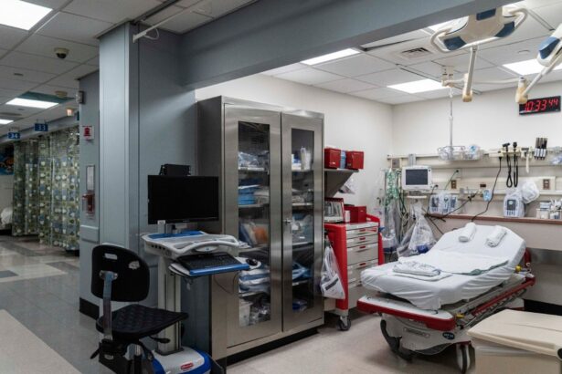 A hospital room with all its equipment ready to be used by patients