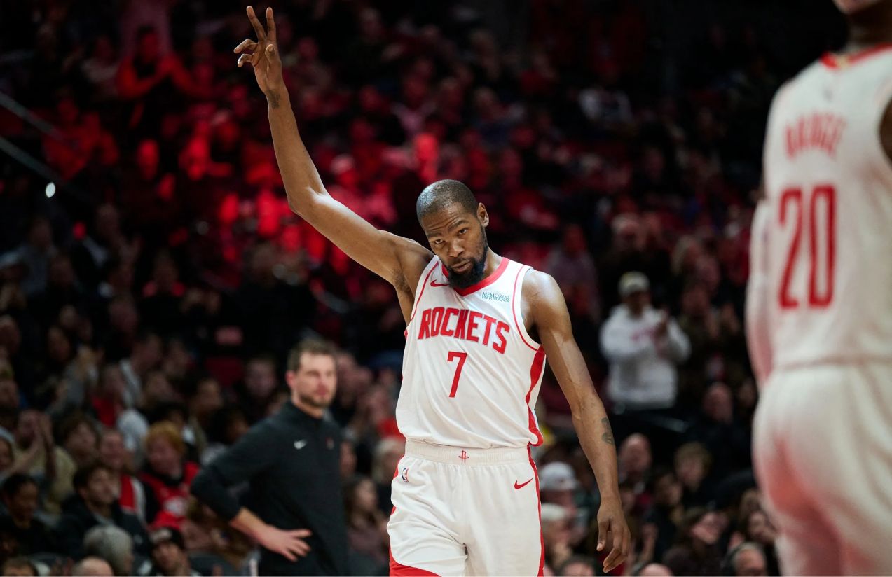 Kevin Durant surpasses Michael Jordan and continues climbing in NBA history Kevin Durant surpasses Michael Jordan and continues climbing in NBA history