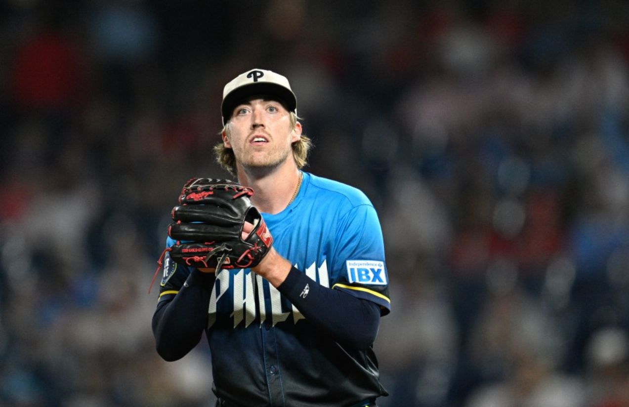 Scare in MLB: Phillies pitcher collapses during training