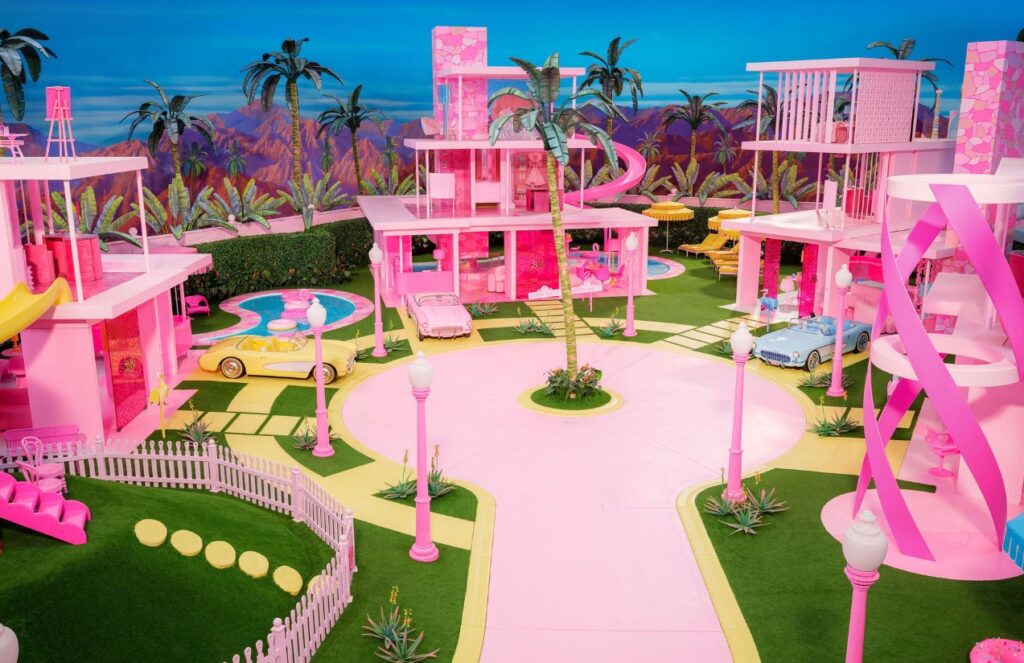 The Barbie houses that appear in the movie with their beautiful pink and blue colors