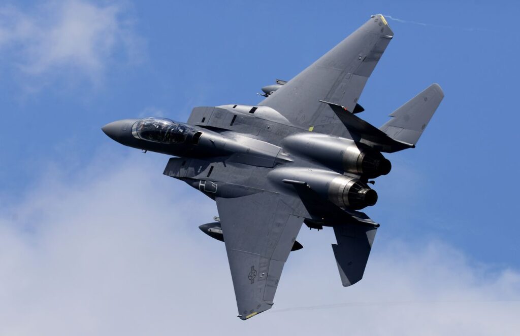 Jet shot down in Iran sparks high-risk rescue operation in war zone Jet shot down in Iran sparks high-risk rescue operation in war zone