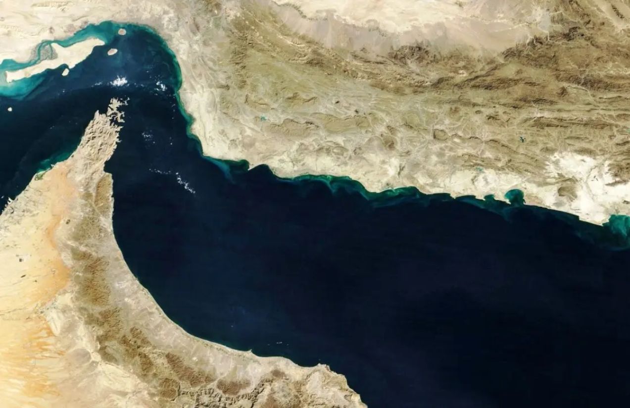 United Arab Emirates calls for the use of force to reopen one of the world’s key oil routes