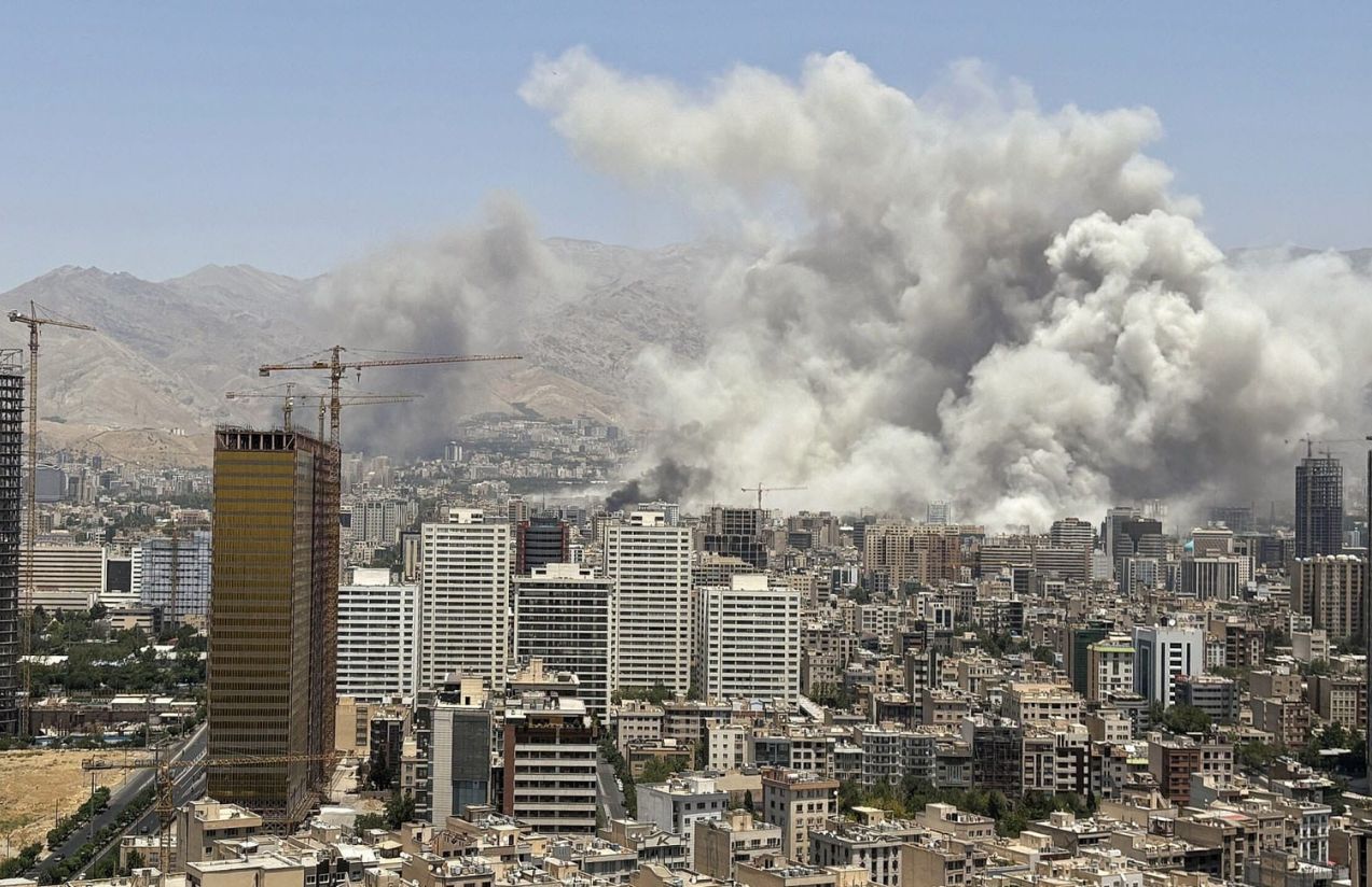 Historic truce the United States and Iran reopen the Strait of Hormuz and ease global tensions Historic truce the United States and Iran reopen the Strait of Hormuz and ease global tensions