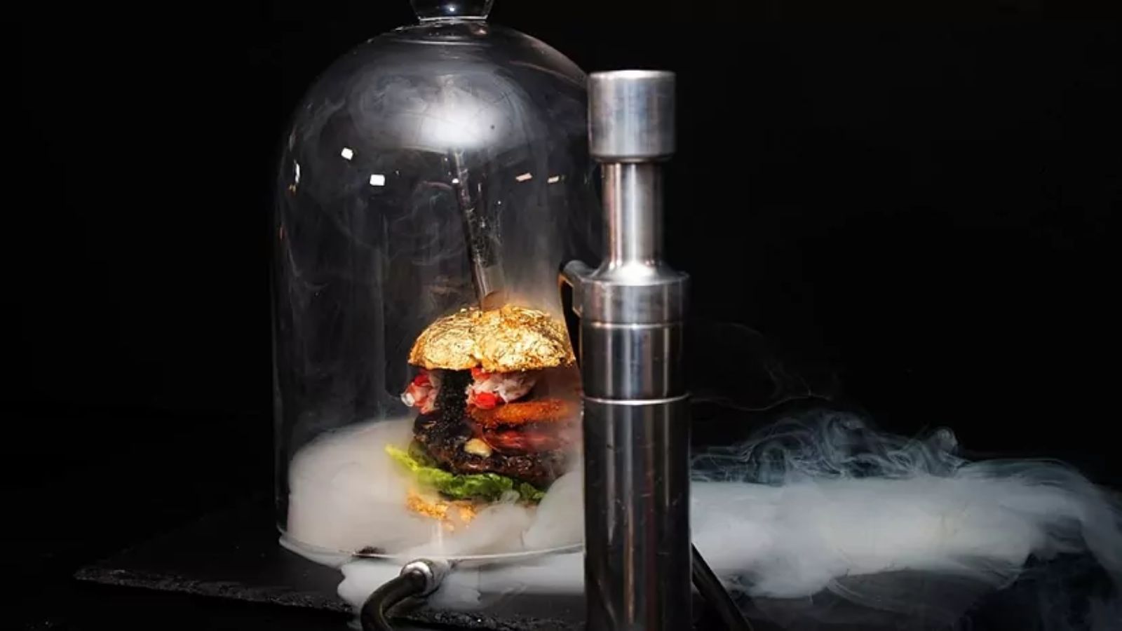 Gold, caviar, and champagne: The burger that breaks every luxury record Gold, caviar, and champagne: The burger that breaks every luxury record