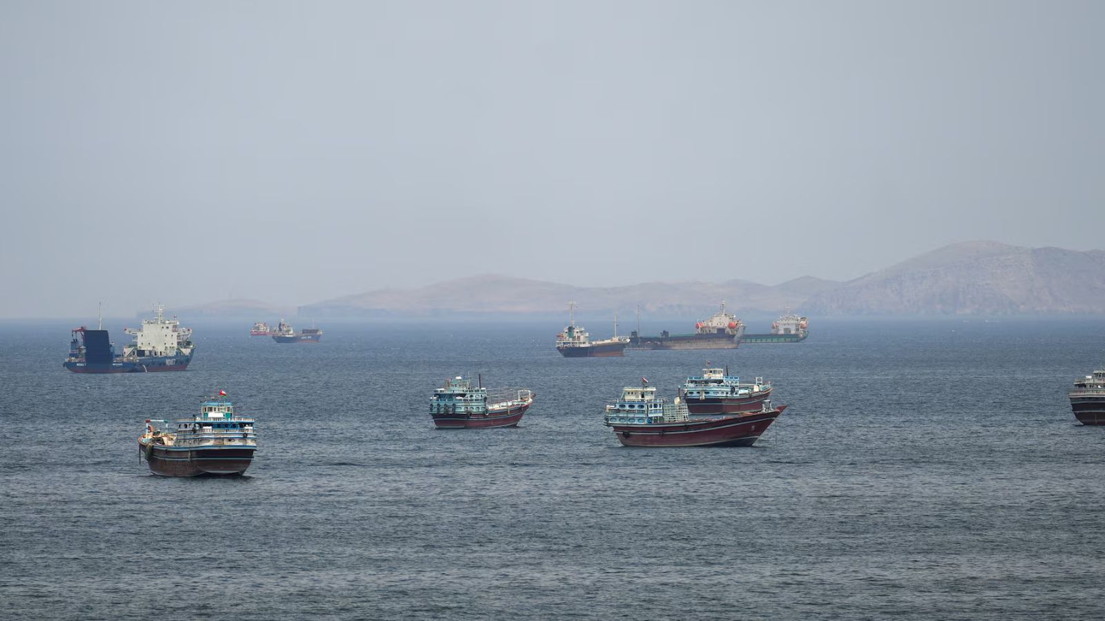 Negotiations between Iran and the United States advance as tensions ease in the Strait of Hormuz