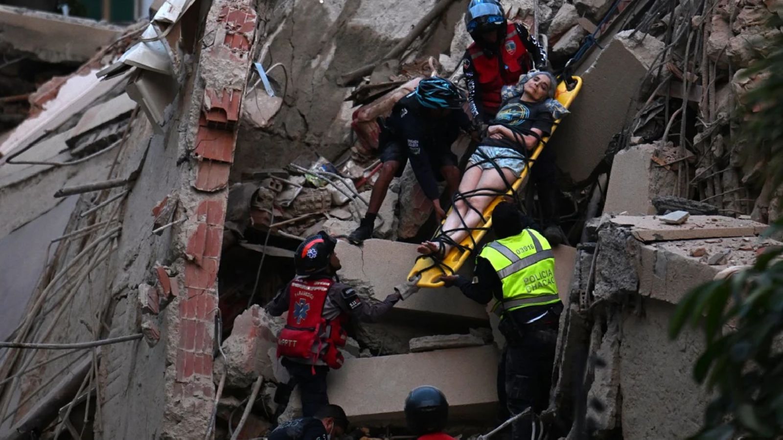 Powerful 7.1-magnitude earthquake off Venezuela triggers tsunami alert in the Caribbean