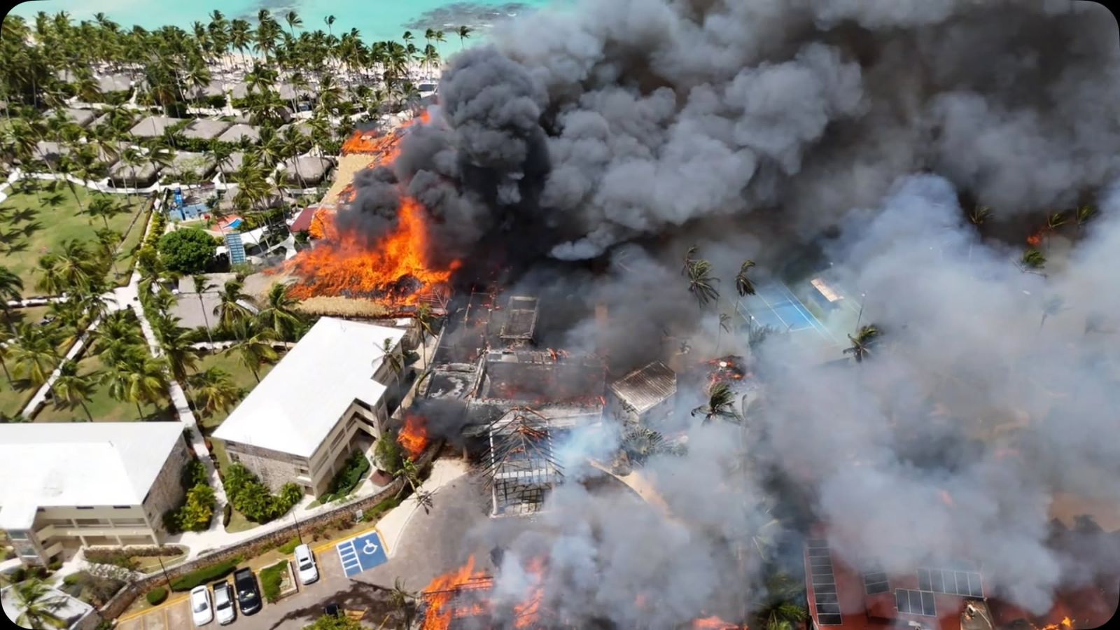 Dominican Republic: 1 victim and 1,700 affected after hotel fire
